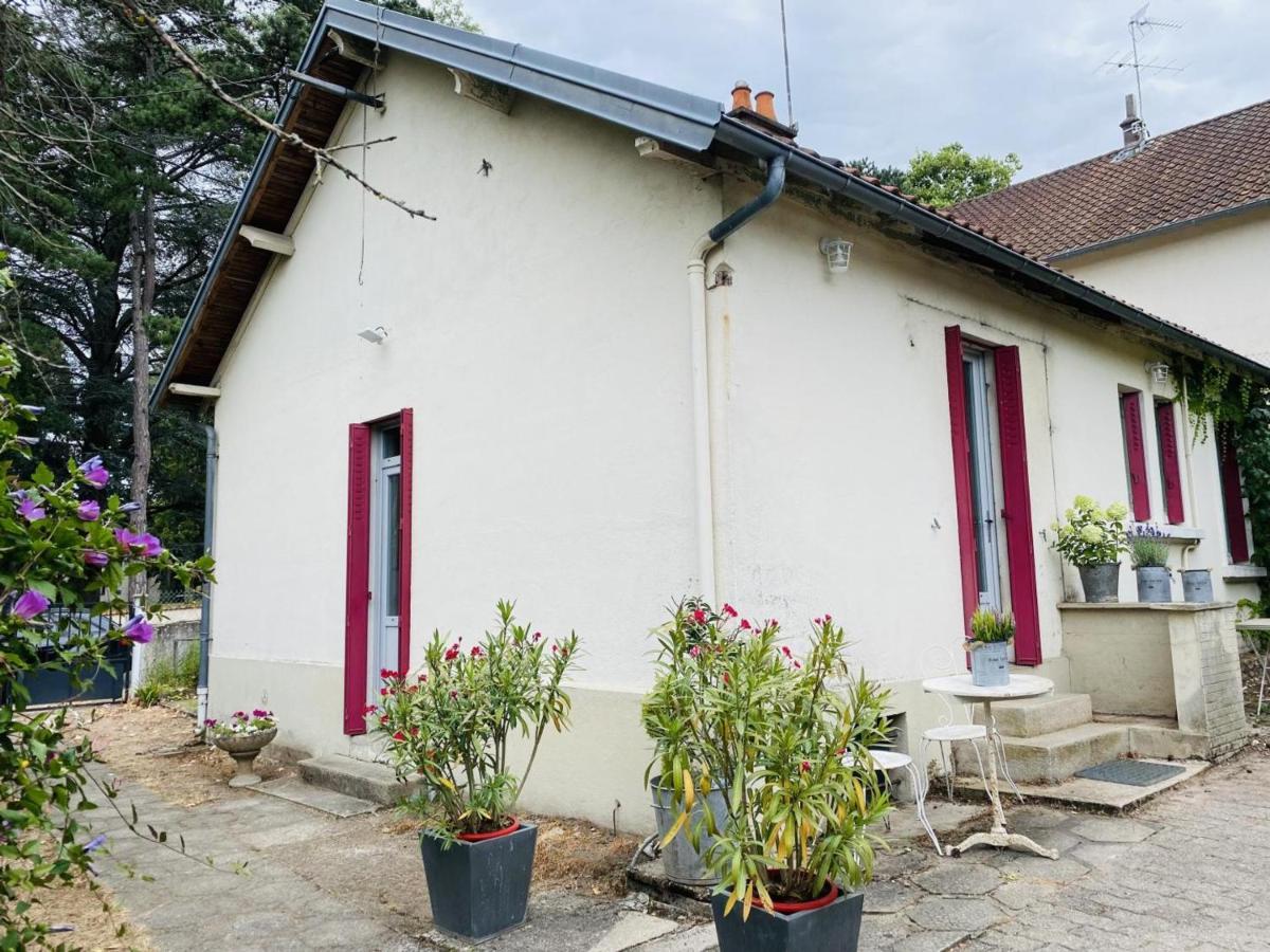 Vakantiehuis Charmante Maison Avec Jardin En Face Du Parc, Proche Commerces Et Attractions Touristiques - Fr-1-489-333